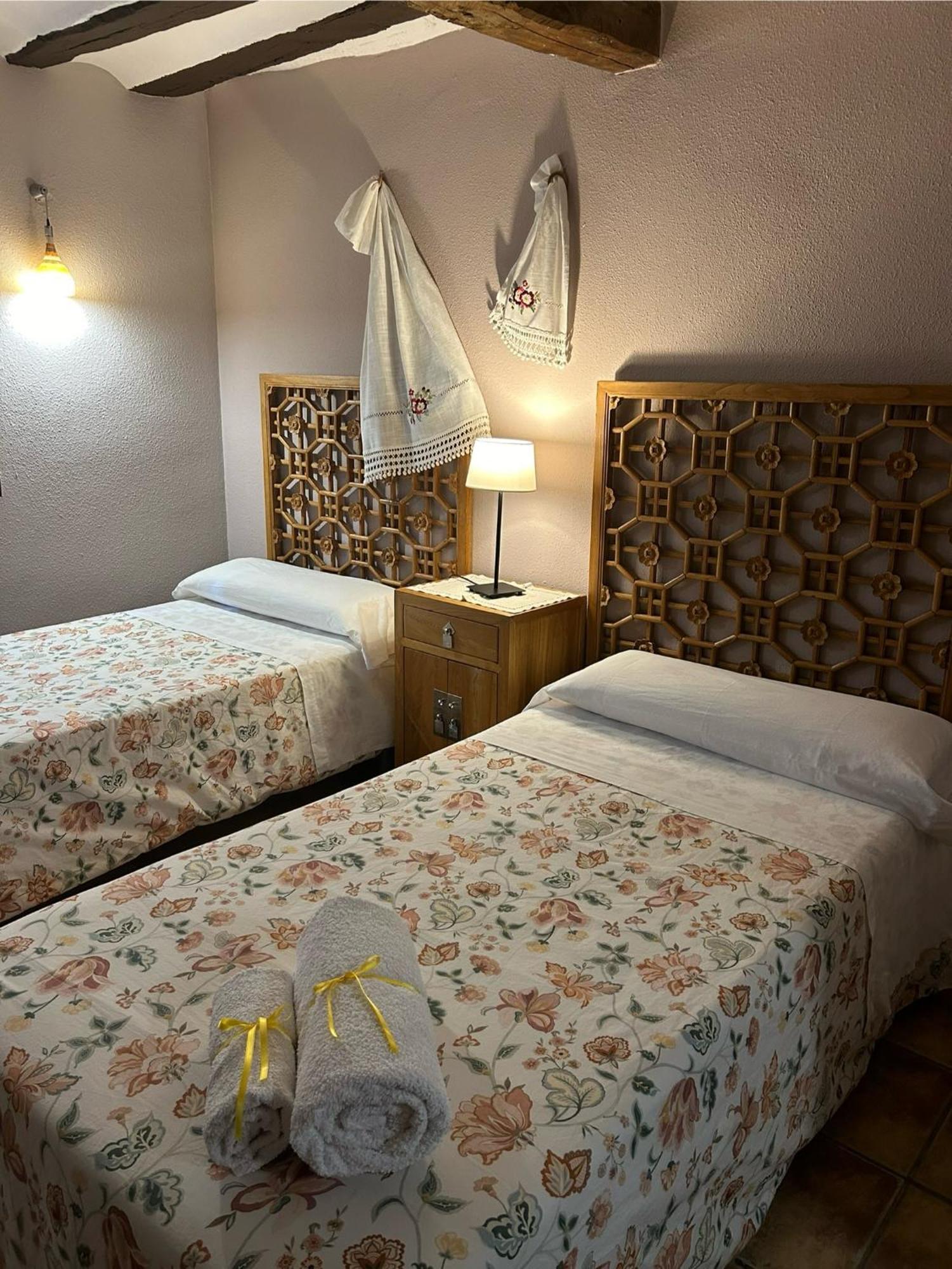 Hotel Rural La Aldea Encantada Quintanilla del Monte de Rioja Экстерьер фото